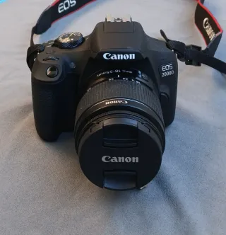 Cámara Canon EOS 2000D