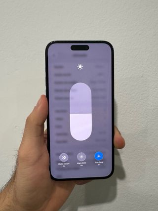 iPhone 15 Plus 98% Batería