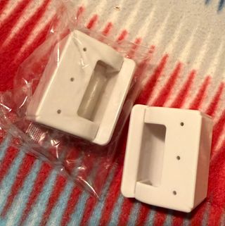 2 Suportes para giletes branco