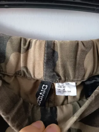 Pantalones cargo camuflaje