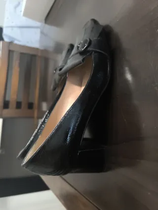 Zapatos Gloria Ortiz Tacón Negro Charol