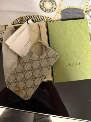 Cover Gucci GG Supreme