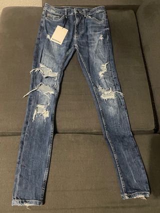 Vaqueros Rotos Nuevos Bershka - Talla S