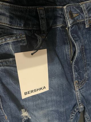 Vaqueros Rotos Nuevos Bershka - Talla S