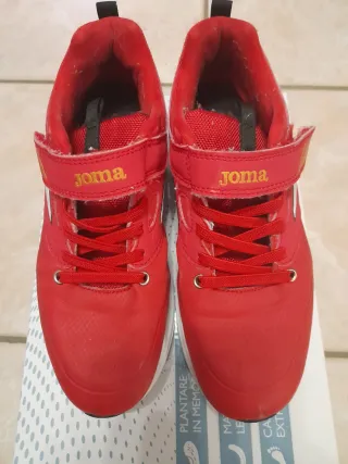 Scarpe da ginnastica Joma rosse