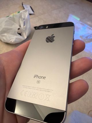 iPhone SE 1ª Gen Negro/Plata