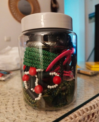 Bote de joyas misteriosas