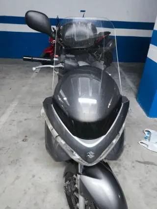 Suzuki Burgman 200cc Scooter