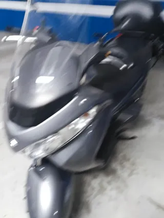 Suzuki Burgman 200cc Scooter