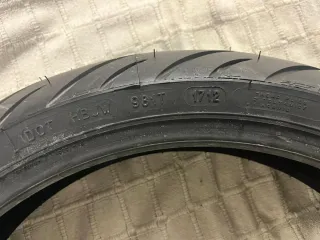 Michelin Pilot Road 120/70-17 nuevas y bien guarda