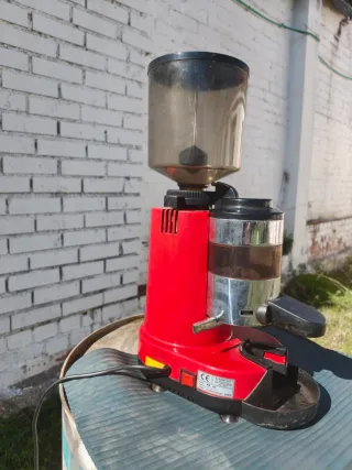 Cafetera Profesional Roja