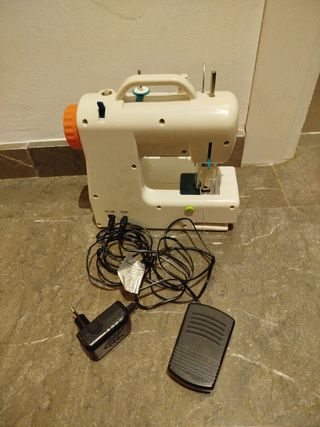 Máquina de coser infantil Buki