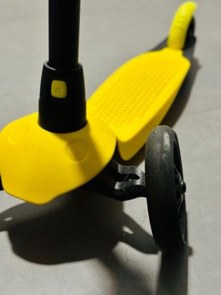 Patinete infantil amarillo