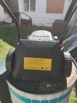 Cortacésped Raser Rojo