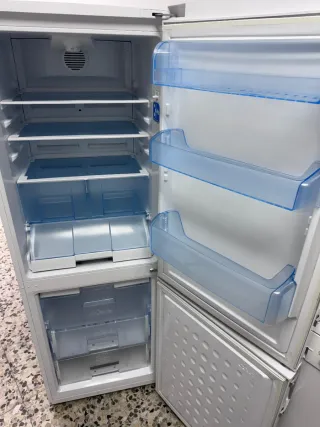 Nevera Beko A+ garantía y transporte