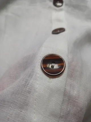 Camicia Zara con scollo a V bianca 100% in lino