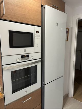 Microondas y Horno serie cristal Balay blanco