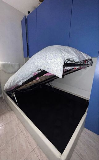 Armadio 7 ante + letto piazza e mezza con scaffale