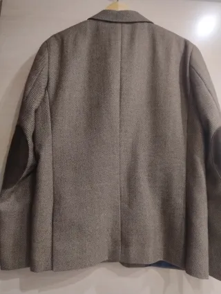 Americana azul y marrón