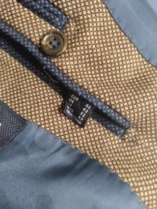 Americana azul y marrón