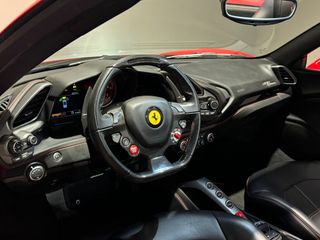 Ferrari 488 2016