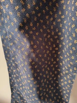 Vaqueros Pioneer estampado flores