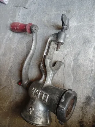 Picadora de carne y pasta ELMA