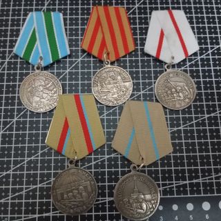 COLECCIÓN DE 5 MEDALLAS MILITARES PLATEADAS