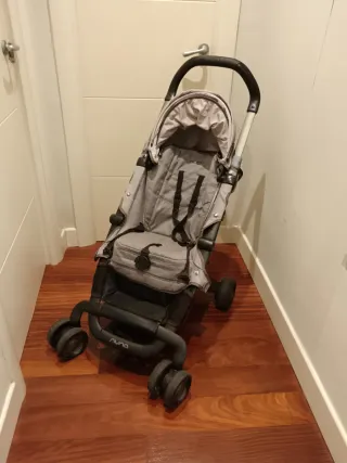 Silla de paseo Nuna gris
