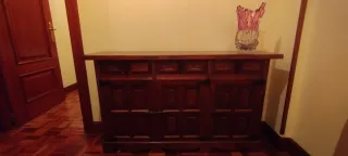 Cómoda de madera estilo rústico