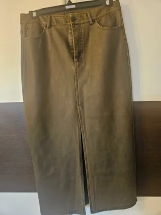 Falda larga piel sentitico