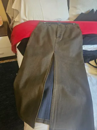 Falda larga piel sentitico