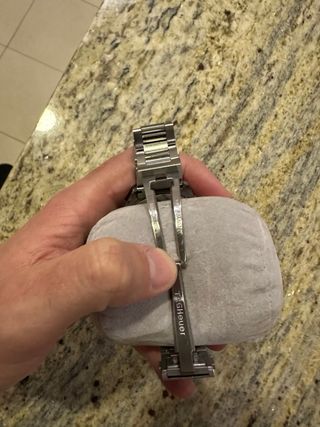 Reloj TAG Heuer Negro y Plateado.