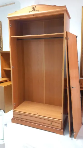 Armario de madera 2 puertas y cajón