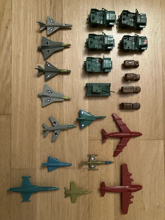 Lote Montaplex: Aviones, Tanque, y Vehículos