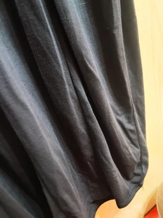 Vestito nero con collana