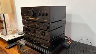 Amplificador Technics SU-X302, radio y tocadiscos