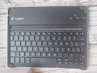 iPad 4 16GB WiFi + Teclado y Funda