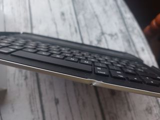 iPad 4 16GB WiFi + Teclado y Funda