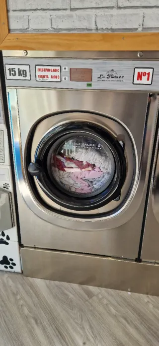 Lavandería autoservicio completa