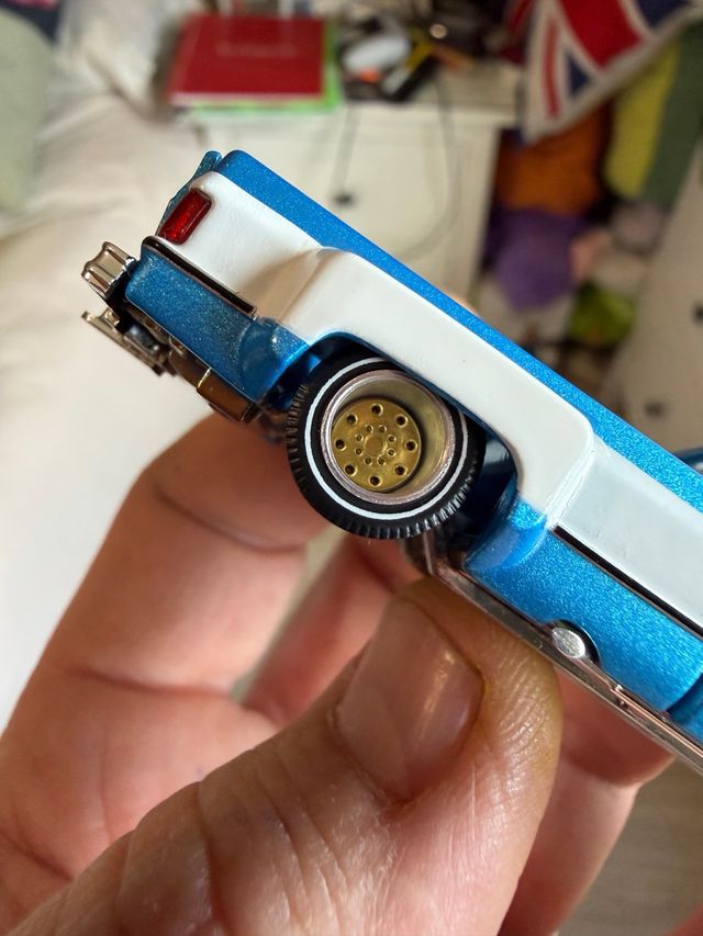 Kaido House Chevrolet Silverado Dually azul