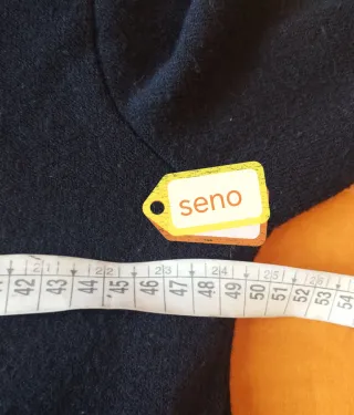 Abito nero e scozzese