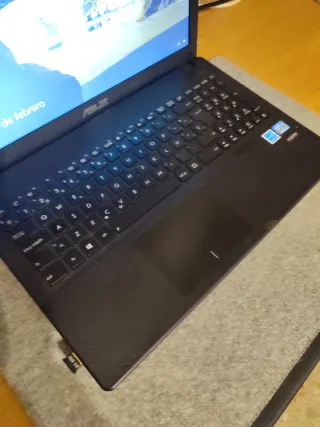 Portátil Asus i3 Negro