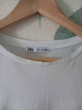 Camiseta Zara Blanca con Encaje y Flecos