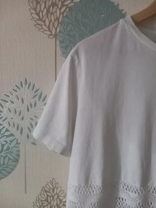 Camiseta Zara Blanca con Encaje y Flecos