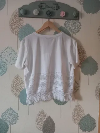Camiseta Zara Blanca con Encaje y Flecos