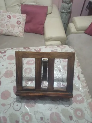 Atril de Madera Antiguo