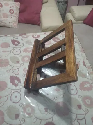 Atril de Madera Antiguo