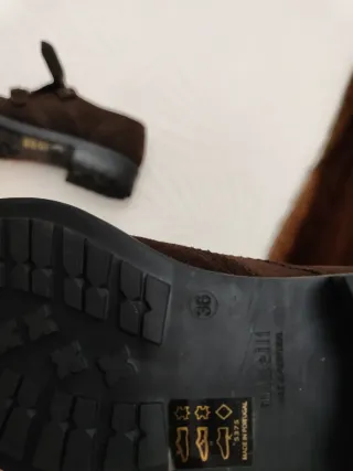 Zapatos ante marrón con doble hebilla tipo Oxford