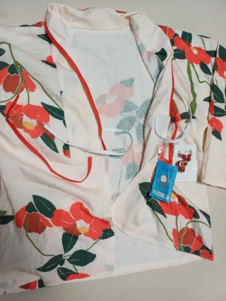 Conjunto Kimono y Falda Roja